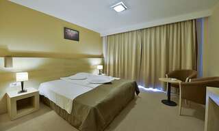 Отель Hotel Escalade Пояна-Брашов Представительский двухместный номер с 1 кроватью или 2 отдельными кроватями 4****-7
